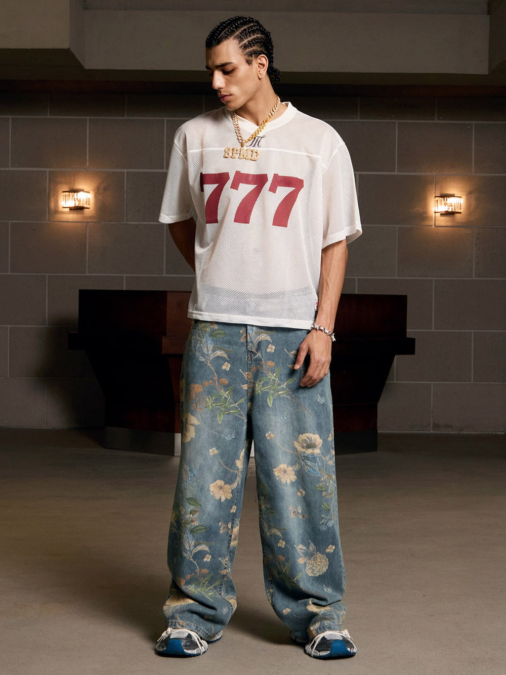 Vaqueros carpenter con estampado floral