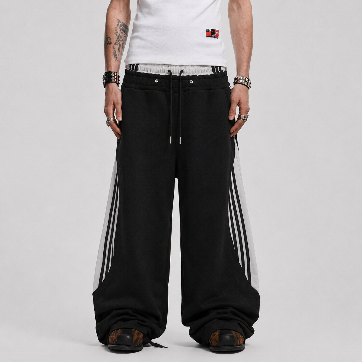 Striped Panel Wide Leg Sweatpants - Drenn