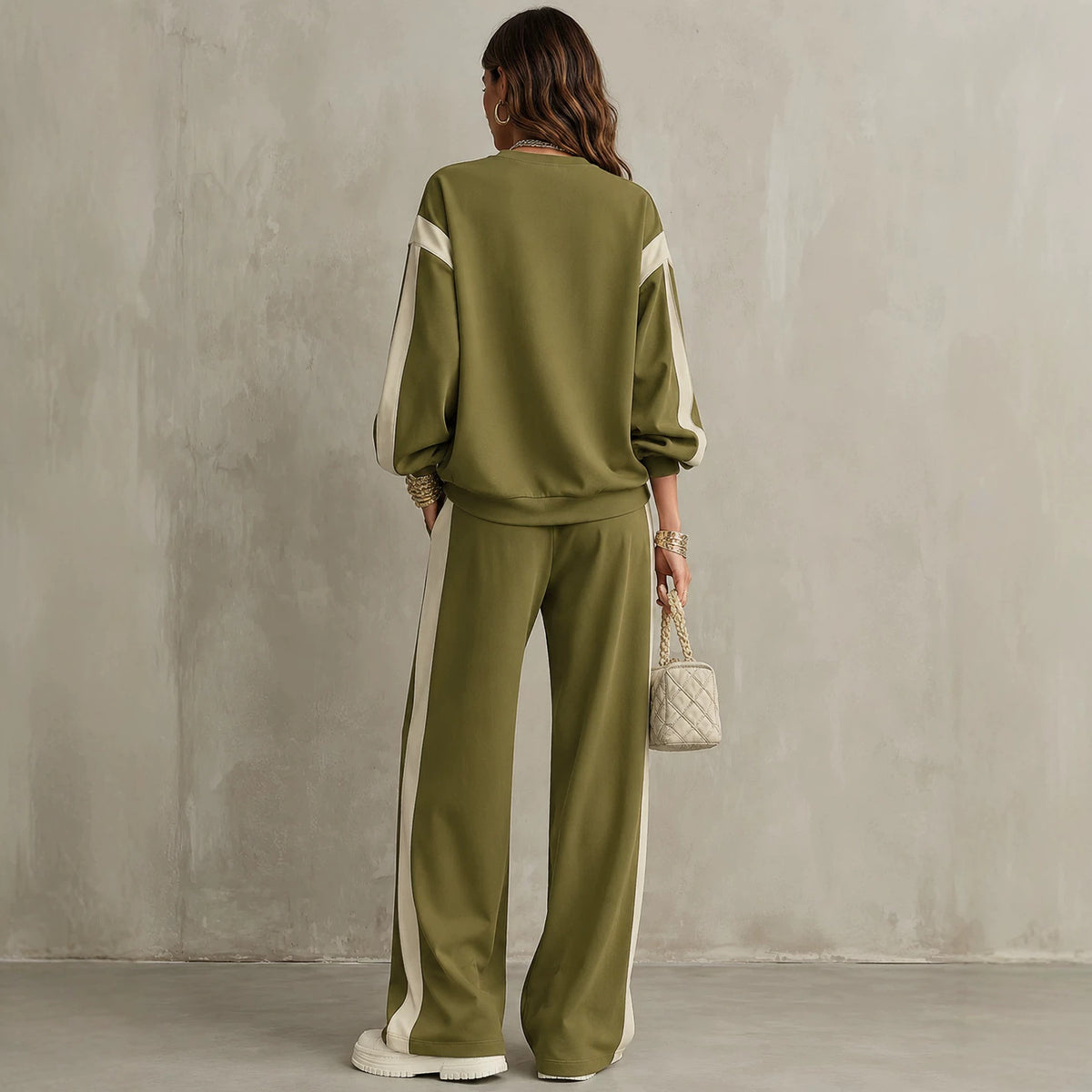 Women’s Oversized Tracksuit Set | Color Block Sweatshirt and Wide-Leg Pants