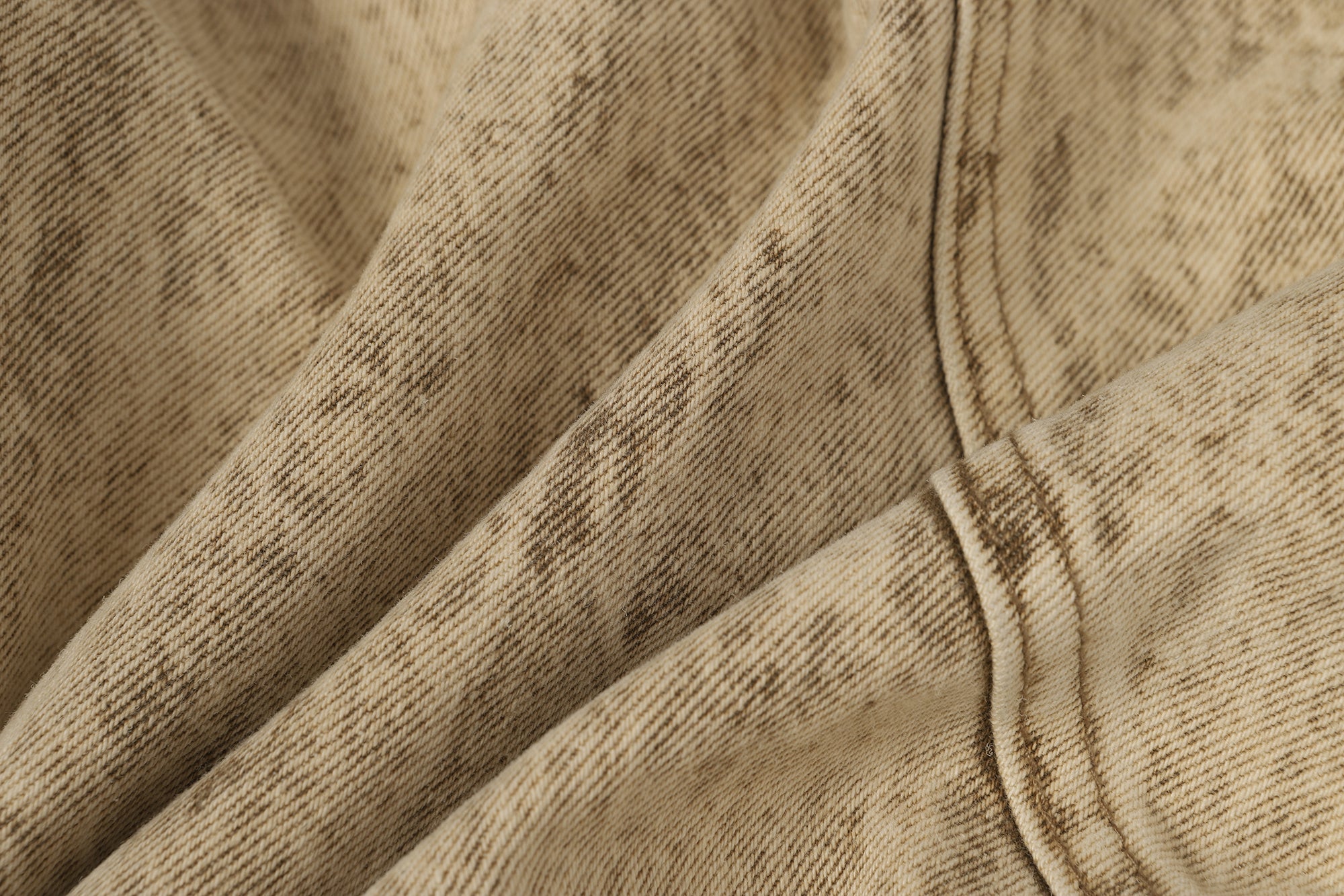 Distressed Raw-Edge Panel Sculpted Wide-Leg Jeans - Drenn