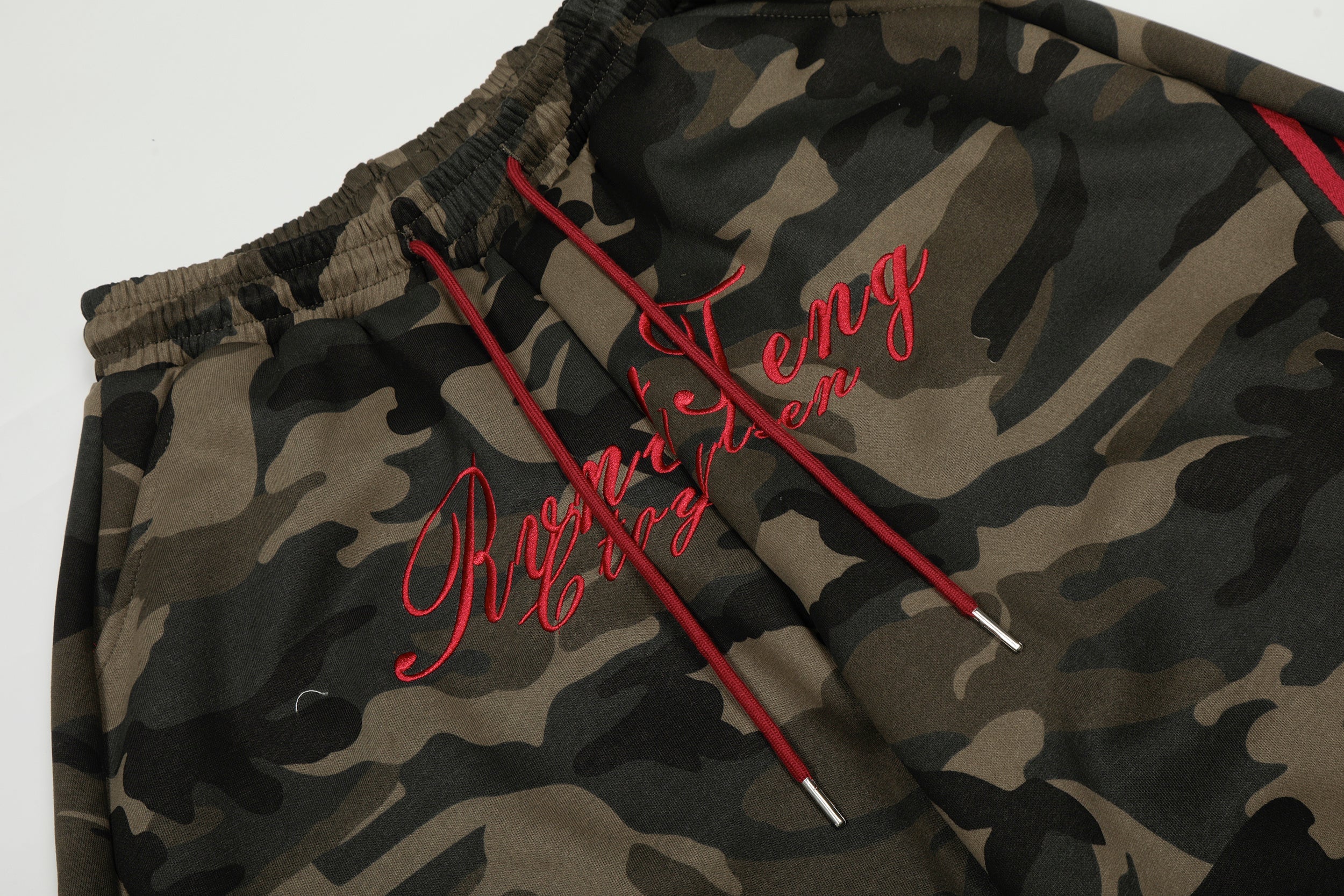 Retro Patchwork Embroidered Camouflage Barrel Pants - Drenn