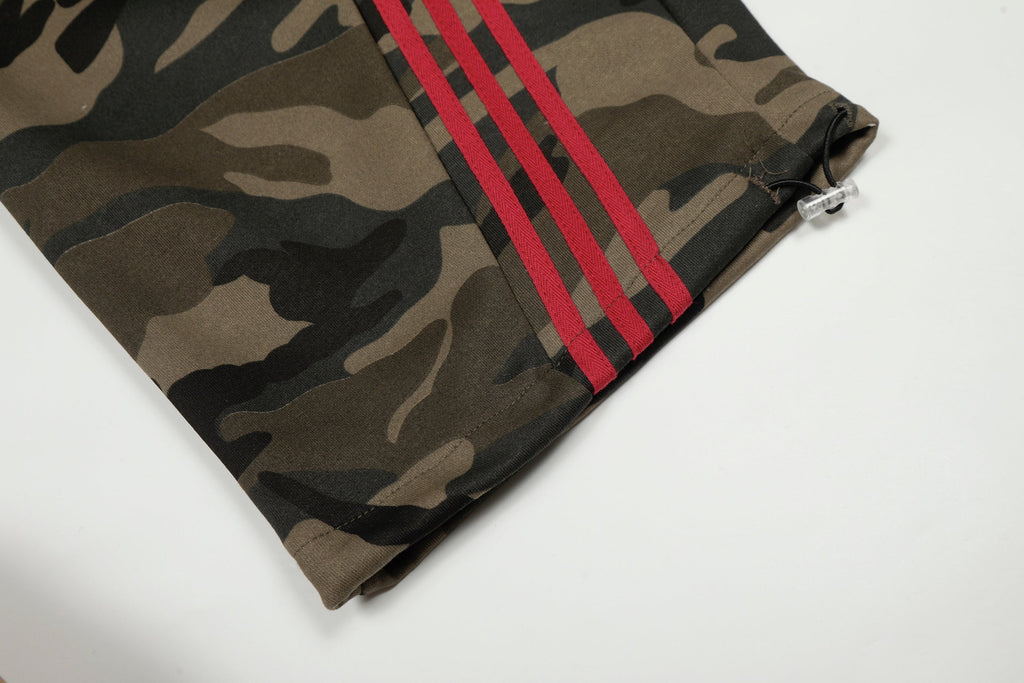Retro Patchwork Embroidered Camouflage Barrel Pants - Drenn