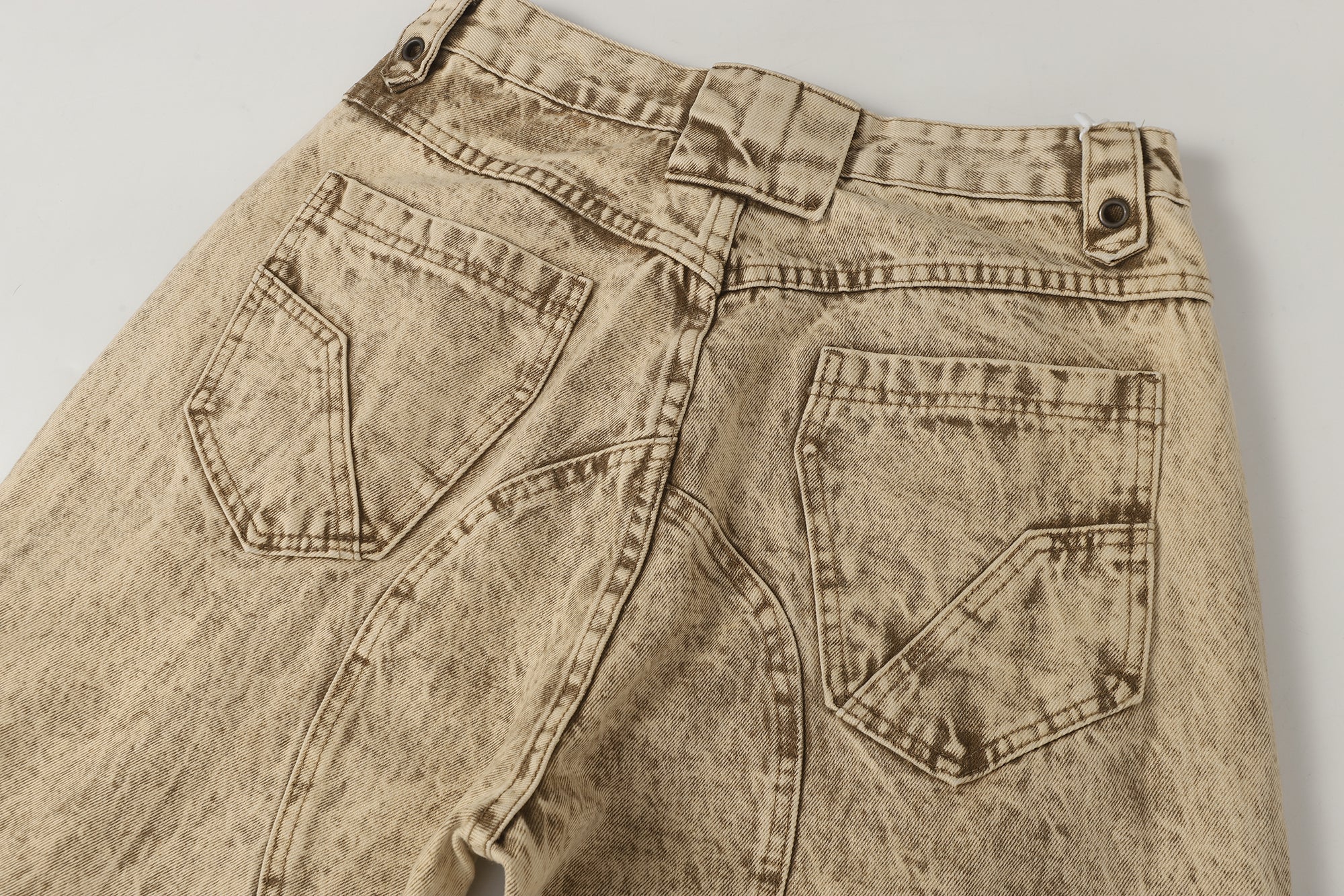 Distressed Raw-Edge Panel Sculpted Wide-Leg Jeans - Drenn